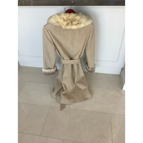 ❤️SOLD❤️ 100% Wool Real Fur Max Mara Style Coat in Beige/Camel. - Picture 5 of 6